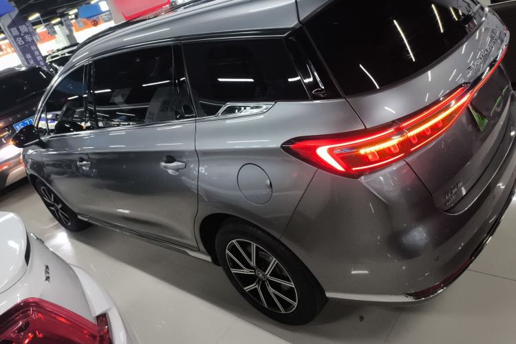 Used BYD Song MAX New Energy 2022 DM-i 105KM Flagship Model Left Side