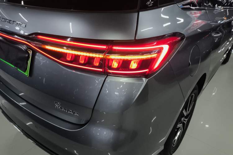 Used BYD Song MAX New Energy 2022 DM-i 105KM Flagship Model Right Rear Taillight