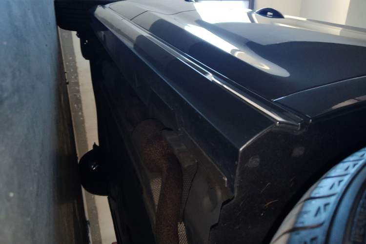 Used BYD Song MAX New Energy 2022 DM-i 105KM Flagship Model Right Side Sill