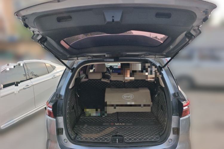 Used BYD Song MAX New Energy 2022 DM-i 105KM Flagship Model Trunk