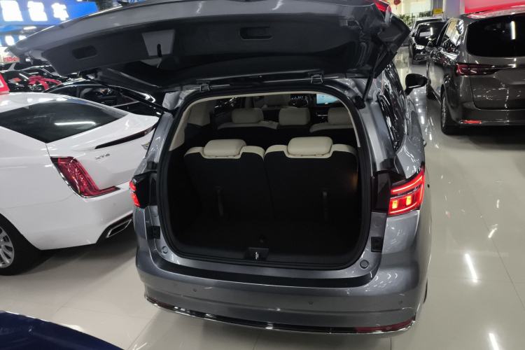 Used BYD Song MAX New Energy 2022 DM-i 105KM Flagship Model Trunk