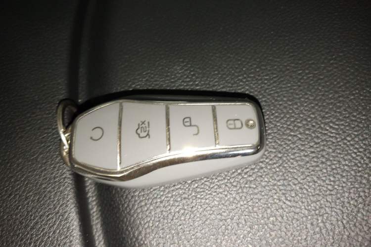 Used BYD Song MAX New Energy 2022 DM-i 105KM Flagship Model Vehicle Key