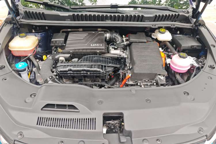 Used BYD Song MAX New Energy 2022 DM-i 105KM Executive Edition Engine Bay