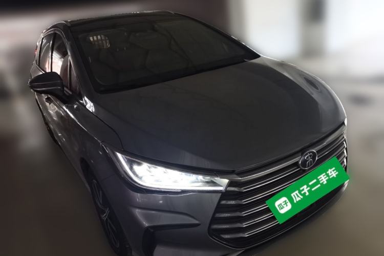 Used BYD Song MAX New Energy 2022 DM-i 105KM Flagship Model Front Right 45 Deg