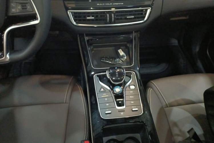Used BYD Song MAX New Energy 2022 DM-i 105KM Flagship Model Gear Lever