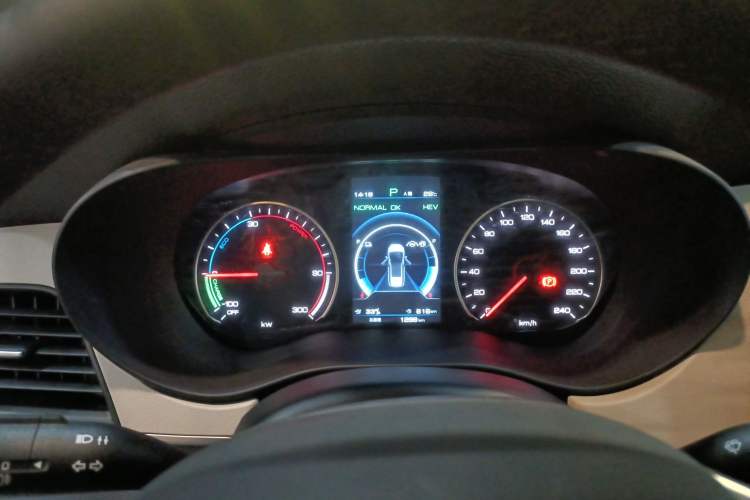 Used BYD Song MAX New Energy 2022 DM-i 105KM Flagship Model Instrument Cluster