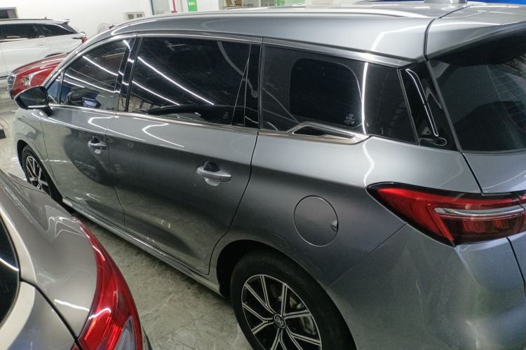 Used BYD Song MAX New Energy 2022 DM-i 105KM Flagship Model Left Side