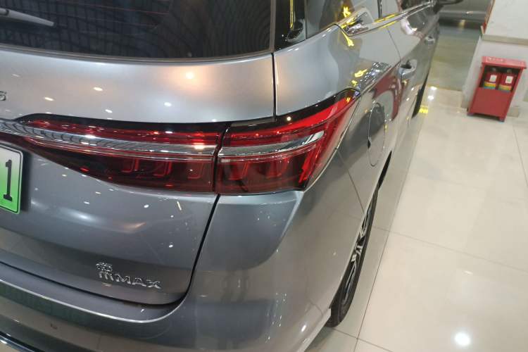 Used BYD Song MAX New Energy 2022 DM-i 105KM Flagship Model Right Rear Taillight