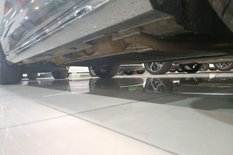 Used BYD Song MAX New Energy 2022 DM-i 105KM Flagship Model Right Side Sill