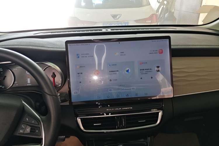 Used BYD Song MAX New Energy 2022 DM-i 105KM Executive Edition Audio And AC Panel