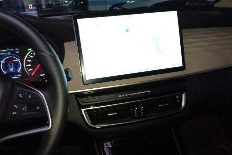 Used BYD Song MAX New Energy 2022 DM-i 105KM Flagship Model Audio And AC Panel