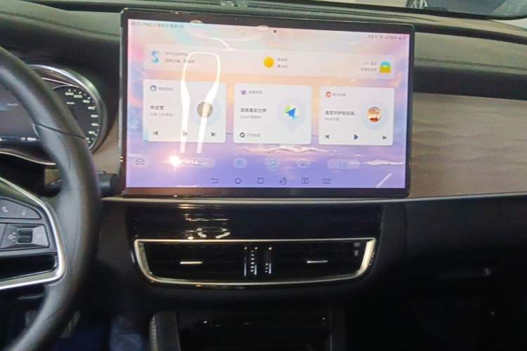 Used BYD Song MAX New Energy 2022 DM-i 105KM Executive Edition Audio And AC Panel