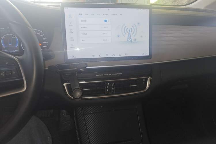 Used BYD Song MAX New Energy 2022 DM-i 105KM Flagship Model Audio And AC Panel