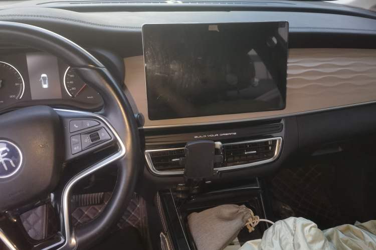Used BYD Song MAX New Energy 2022 DM-i 105KM Prestige Model Audio And AC Panel