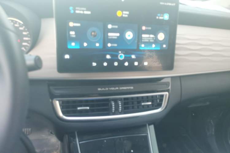Used BYD Song MAX New Energy 2022 DM-i 105KM Prestige Model Audio And AC Panel