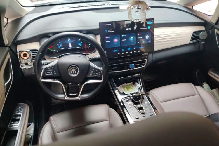 Used BYD Song MAX New Energy 2022 DM-i 105KM Executive Edition Center Console