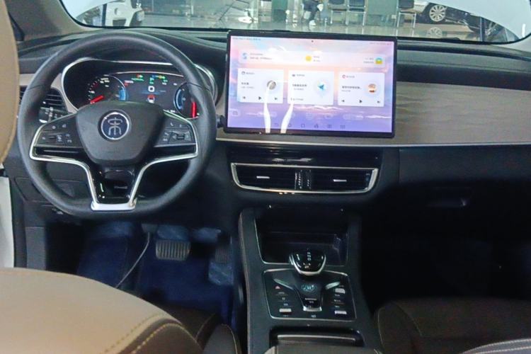 Used BYD Song MAX New Energy 2022 DM-i 105KM Executive Edition Center Console