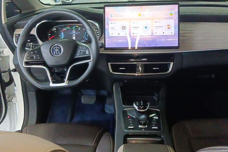Used BYD Song MAX New Energy 2022 DM-i 105KM Executive Edition Center Console