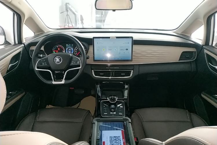 Used BYD Song MAX New Energy 2022 DM-i 105KM Flagship Model Center Console