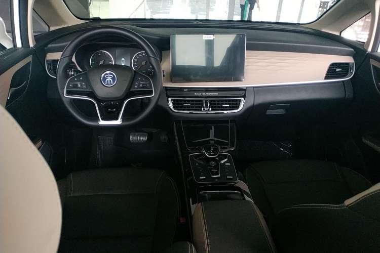 Used BYD Song MAX New Energy 2022 DM-i 105KM Flagship Model Center Console