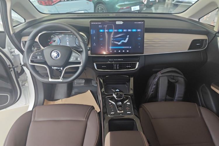 Used BYD Song MAX New Energy 2022 DM-i 105KM Executive Edition Center Console