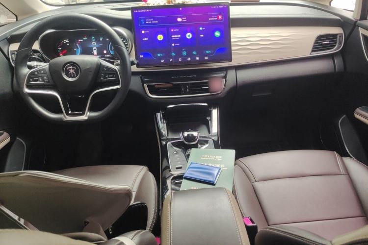 Used BYD Song MAX New Energy 2022 DM-i 105KM Executive Edition Center Console