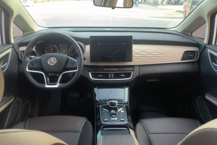 Used BYD Song MAX New Energy 2022 DM-i 105KM Prestige Model Center Console