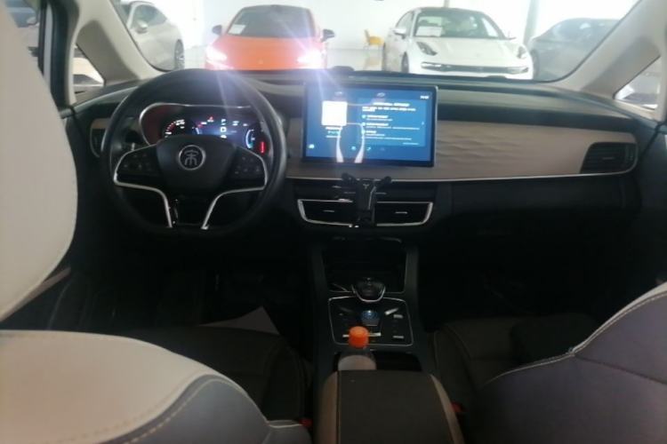 Used BYD Song MAX New Energy 2022 DM-i 105KM Executive Edition Center Console