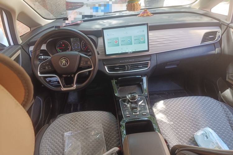 Used BYD Song MAX New Energy 2022 DM-i 105KM Flagship Model Center Console