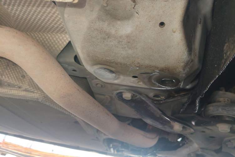 Used BYD Song MAX New Energy 2022 DM-i 105KM Flagship Model Chassis Front Right