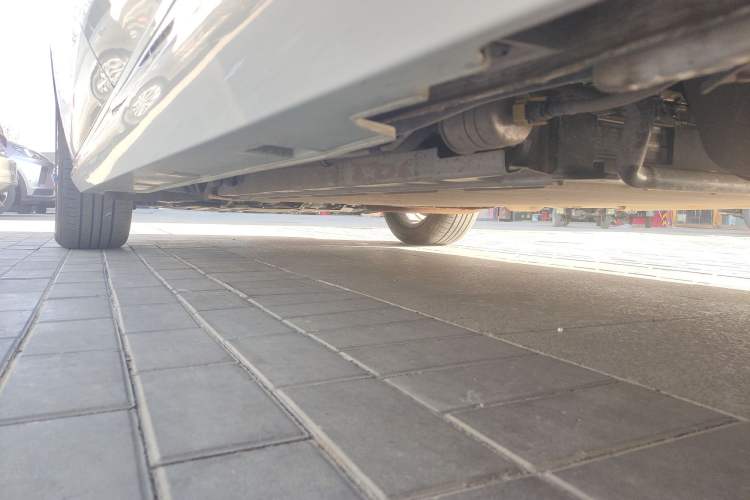 Used BYD Song MAX New Energy 2022 DM-i 105KM Executive Edition Chassis Rear Left