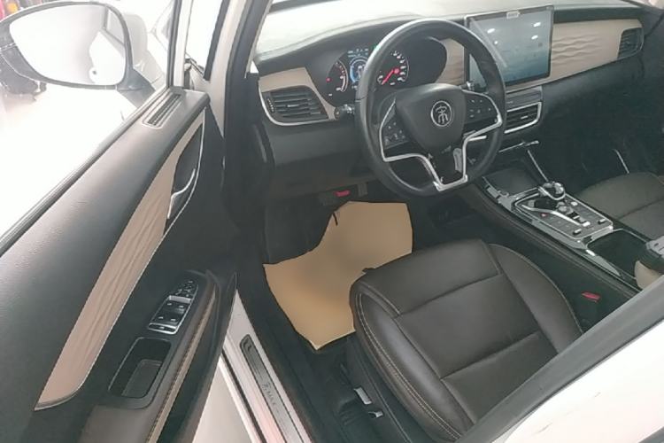 Used BYD Song MAX New Energy 2022 DM-i 105KM Flagship Model Driver Seat