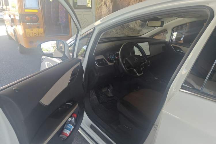 Used BYD Song MAX New Energy 2022 DM-i 105KM Flagship Model Driver Seat