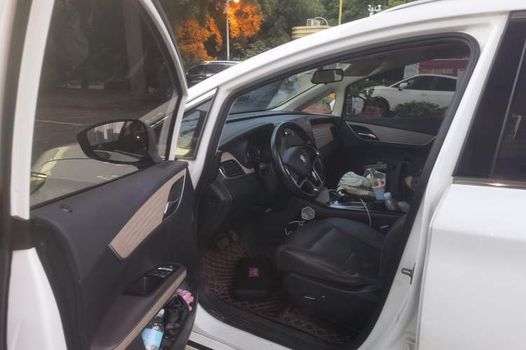 Used BYD Song MAX New Energy 2022 DM-i 105KM Prestige Model Driver Seat