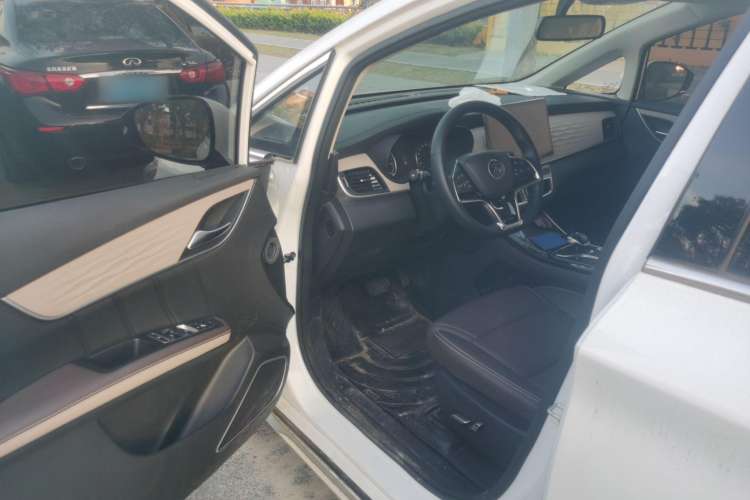 Used BYD Song MAX New Energy 2022 DM-i 105KM Prestige Model Driver Seat