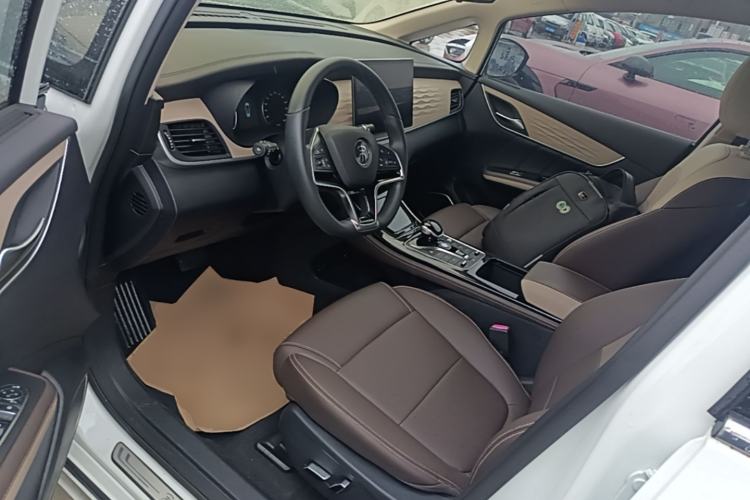 Used BYD Song MAX New Energy 2022 DM-i 105KM Flagship Model Driver Seat