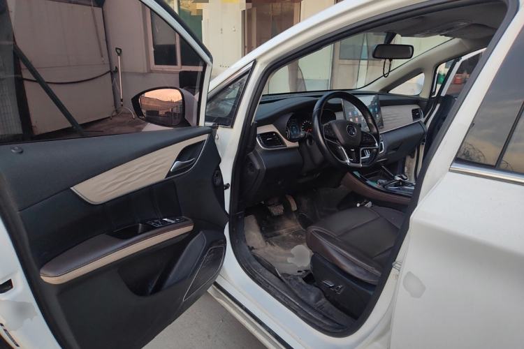 Used BYD Song MAX New Energy 2022 DM-i 105KM Prestige Model Driver Seat