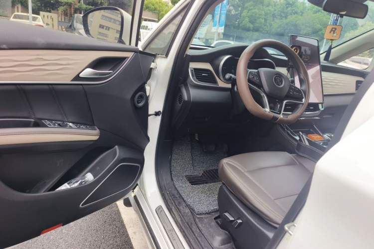 Used BYD Song MAX New Energy 2022 DM-i 105KM Executive Edition Driver Seat