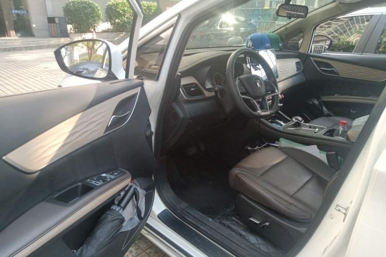 Used BYD Song MAX New Energy 2022 DM-i 105KM Prestige Model Driver Seat