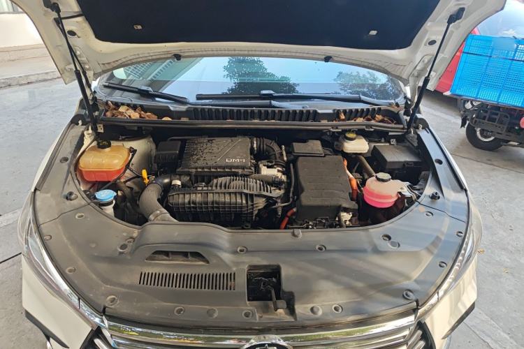 Used BYD Song MAX New Energy 2022 DM-i 105KM Executive Edition Engine Bay