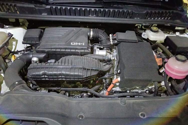 Used BYD Song MAX New Energy 2022 DM-i 105KM Flagship Model Engine Bay