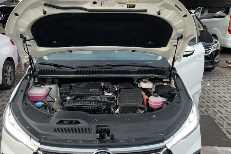 Used BYD Song MAX New Energy 2022 DM-i 105KM Flagship Model Engine Bay