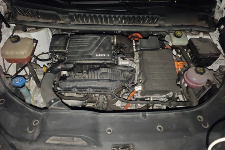 Used BYD Song MAX New Energy 2022 DM-i 105KM Flagship Model Engine Bay