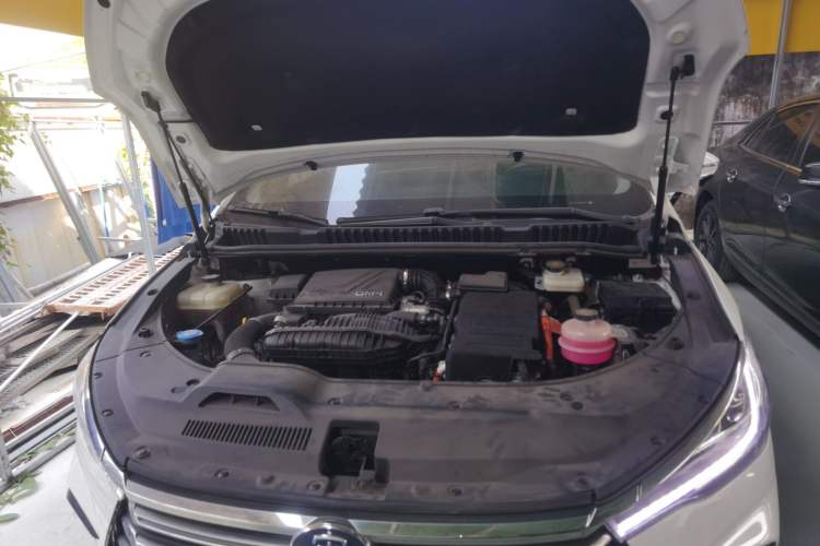 Used BYD Song MAX New Energy 2022 DM-i 105KM Executive Edition Engine Bay