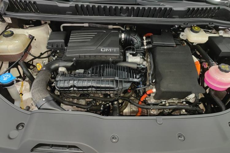 Used BYD Song MAX New Energy 2022 DM-i 105KM Executive Edition Engine Bay