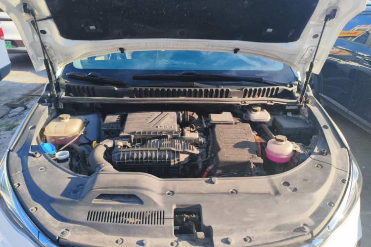 Used BYD Song MAX New Energy 2022 DM-i 105KM Executive Edition Engine Bay