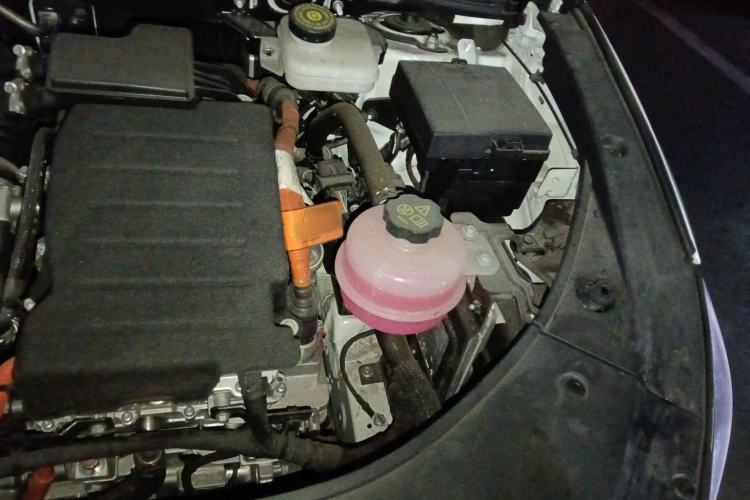 Used BYD Song MAX New Energy 2022 DM-i 105KM Flagship Model Engine Bay Left