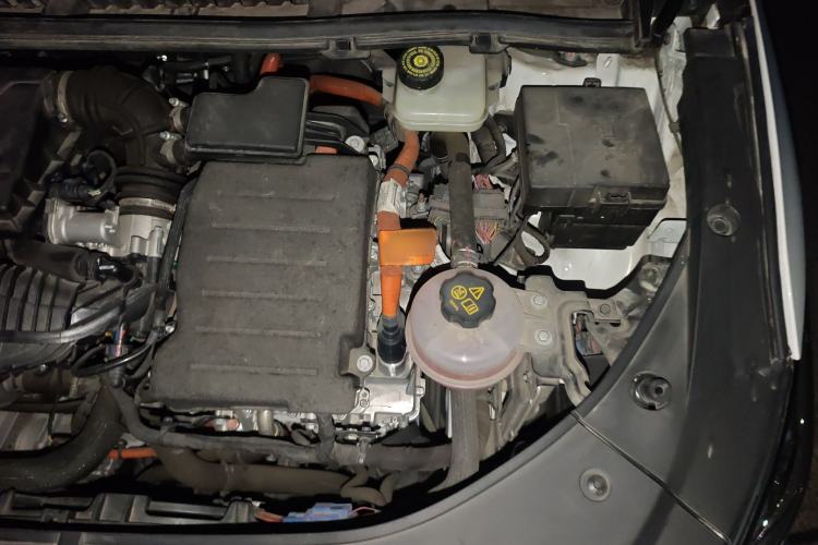 Used BYD Song MAX New Energy 2022 DM-i 105KM Flagship Model Engine Bay Left