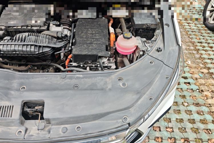 Used BYD Song MAX New Energy 2022 DM-i 105KM Executive Edition Engine Bay Left