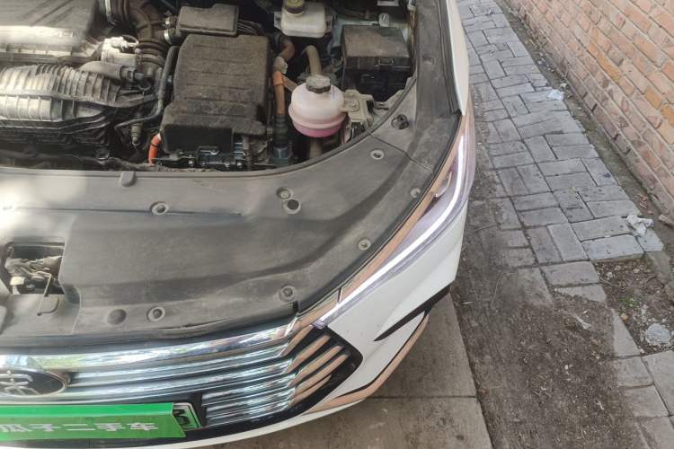 Used BYD Song MAX New Energy 2022 DM-i 105KM Flagship Model Engine Bay Left